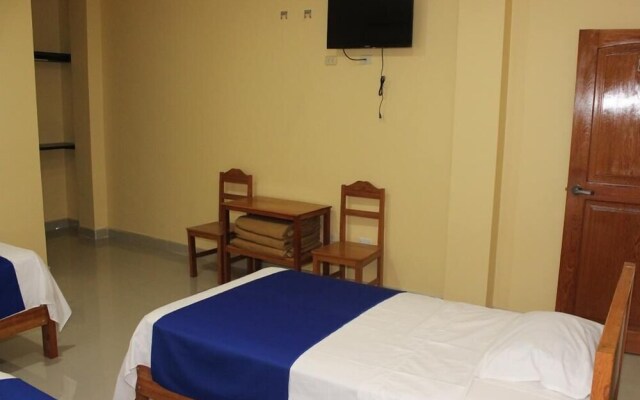 Hostal Cordillera Azul
