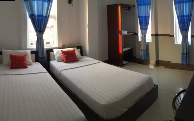 La Lune Hotel