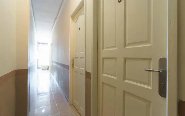 RedDoorz near Plaza Botania 1 Batam
