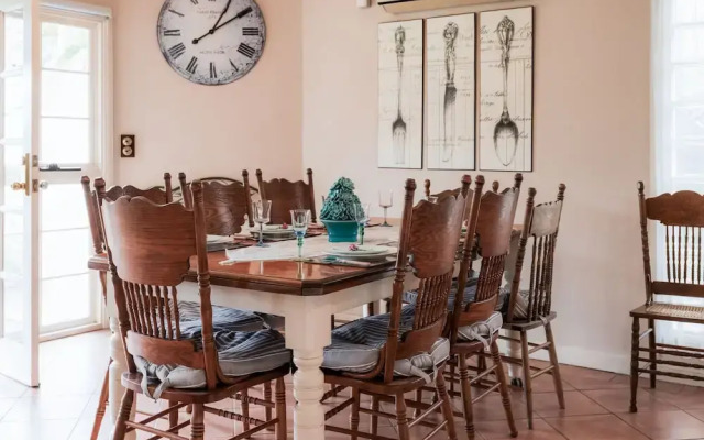 Azalea Cedar-Rose Villa
