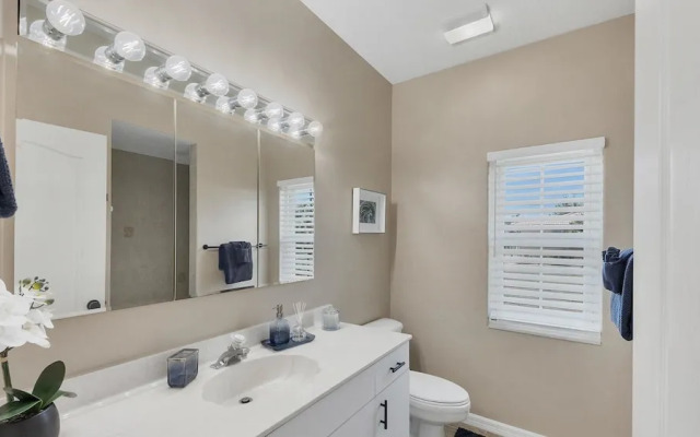 1417 Blue jay Court