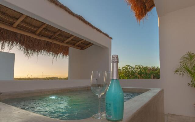 KA'A New Penthouse Private Rooftop Pool