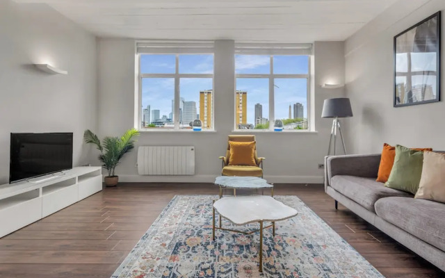 Three Bedroom Apartment in City Reach