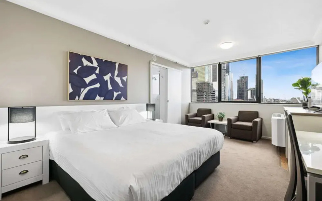 Central Brisbane Studio With Stunning River Views