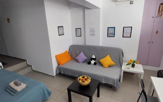 HoneyBee 1 - Sunny Studio in the center of Rafina