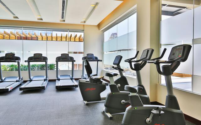 Holiday Inn & Suites Makati by IHG