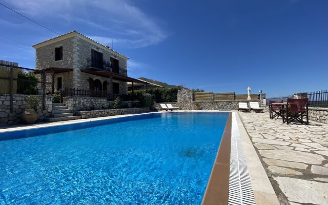Executive Villa Madouri With Private Pool