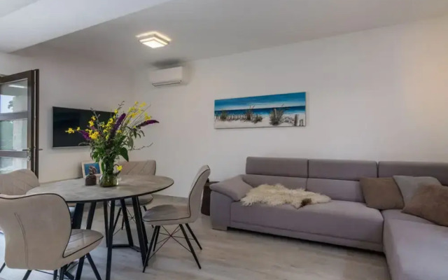 Villa Irma Comfortable Holiday Residence