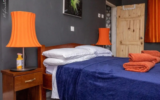 Lovely 13-bed Complex on Cape Point Beach, Bakau - Bojang River Lodge