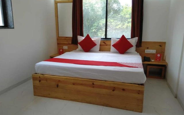 OYO 14437 Casa Fedora