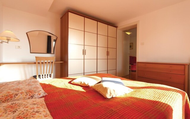 Stunning Home in Piran With Wifi and 2 Bedrooms