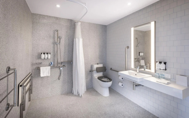 Holiday Inn Express Auckland City Centre – Bathroom – North Auckland
