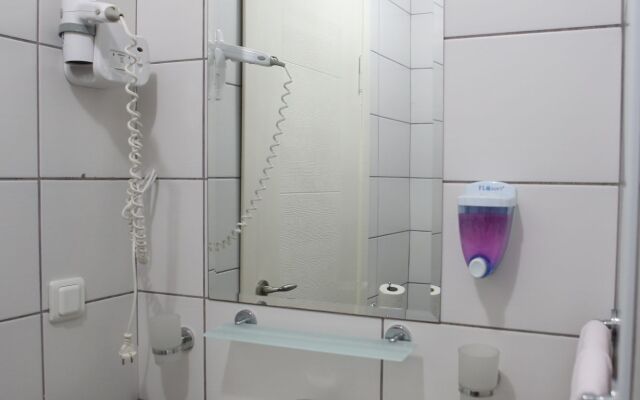7. Art Feslegen Hotel