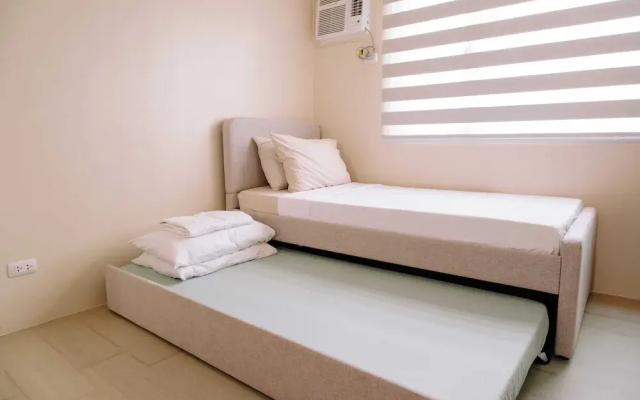 The Sleek & Chic Hideaway
