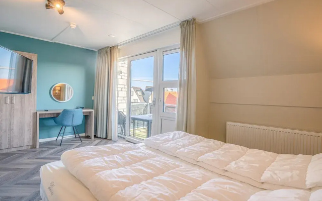 Tasteful 2-person Apartment Near the Center of De Koog