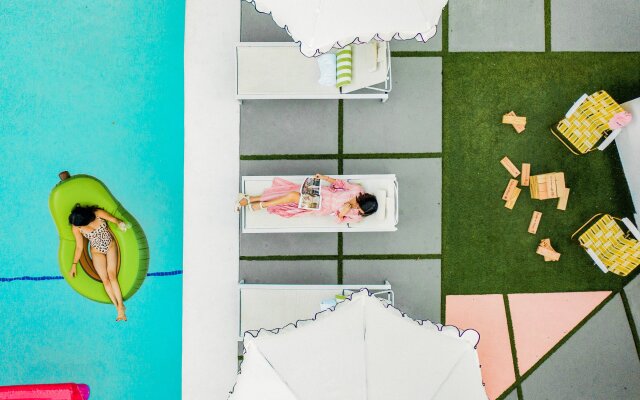 The Wesley by AvantStay – Mid-Century Modern Oasis with Pool