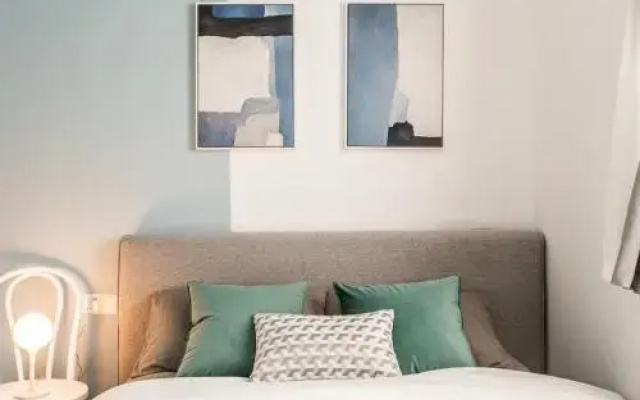 Wuhan Jianghan·Jianghan Road Pedestrian Street· Locals Apartment 00137240