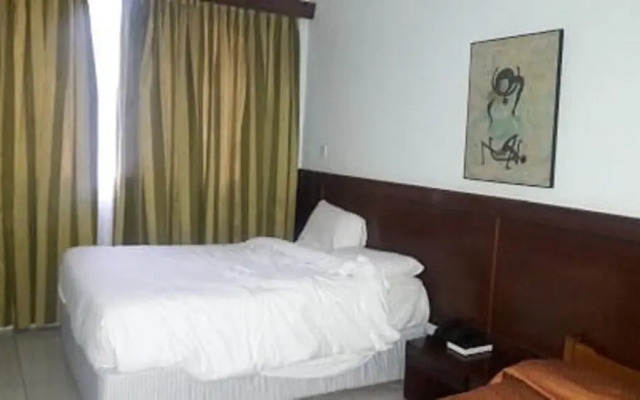 Garden Hotel
