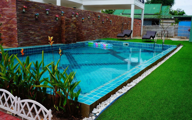 Na Banmae Resort