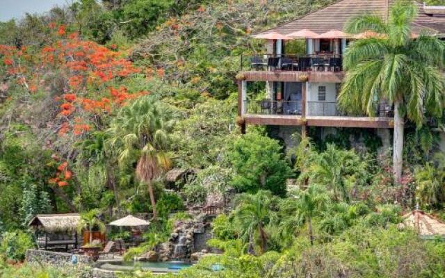 FireFly Hotel Mustique