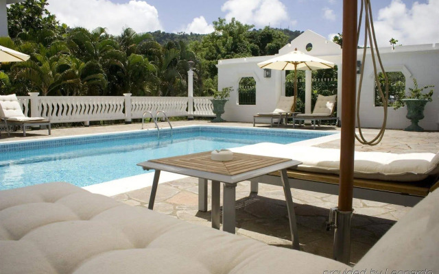 Grenadine House