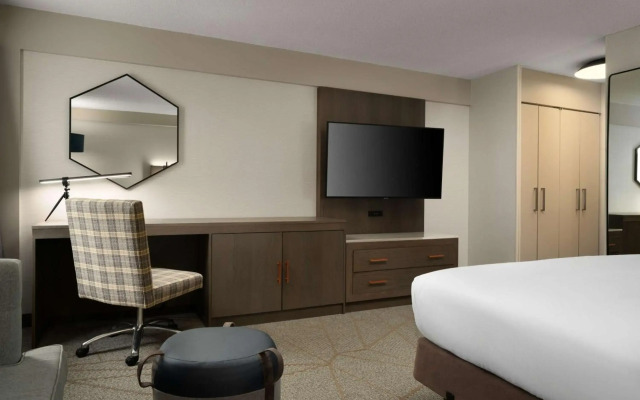 DoubleTree by Hilton Pittsburgh Airport
