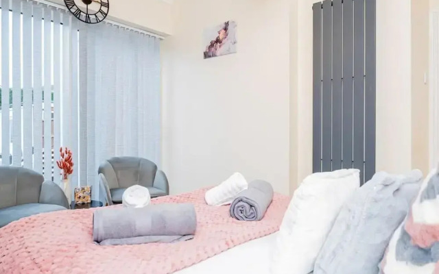 Cosy Birmingham House With 3 Bedrooms