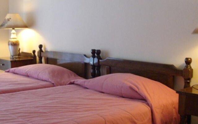 Spiros Apartments