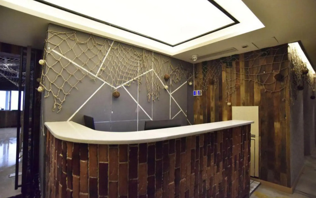 Happy month luxury luxury Inn Changsha BYD store