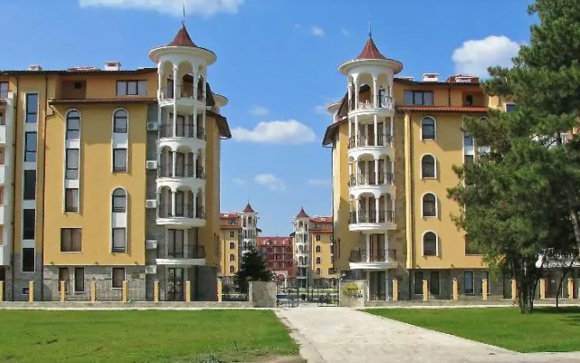 Private Apartment in Royal Sun Apartment Complex