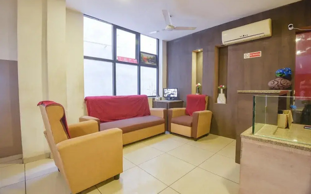 Fabhotel The Grand