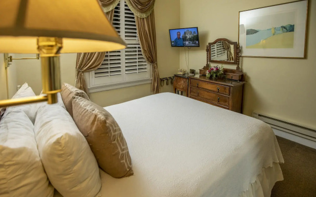 Washington Square Inn