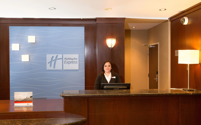 Holiday Inn Express Hotel & Suites WHITECOURT, an IHG Hotel