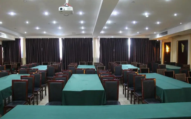 Luzhou Sotelinn Century Hotel