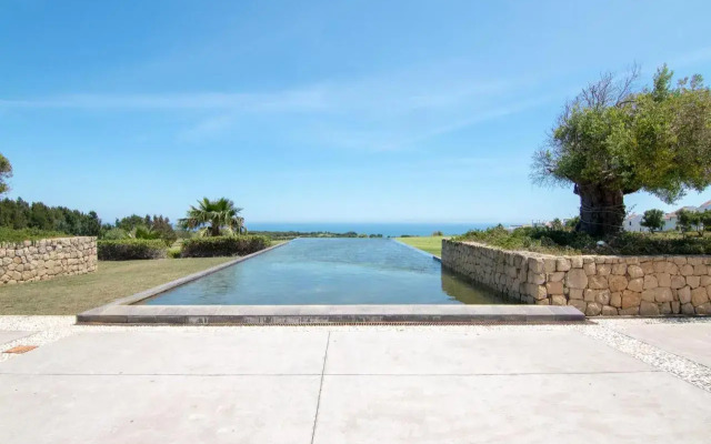 2149-Amazing groundfloor 3 bedrooms on golf, pools