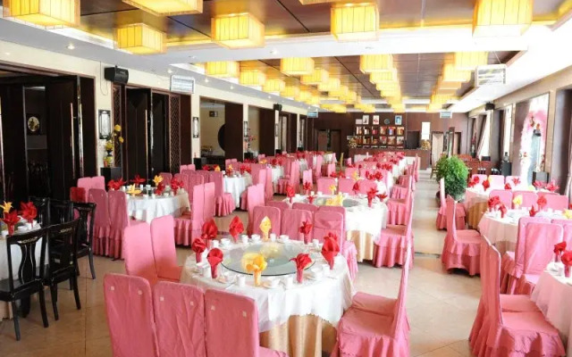 Shangrila Sanglong Hotel