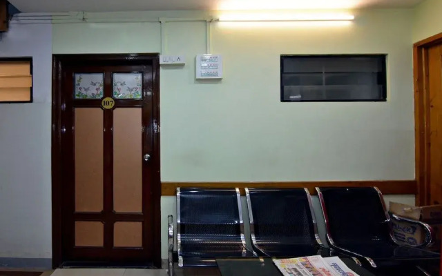 OYO Flagship 22643 Hotel Majestic Deluxe Lodging