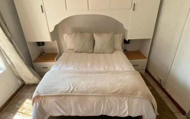 A Homely 2-bed Apartment in West Acres