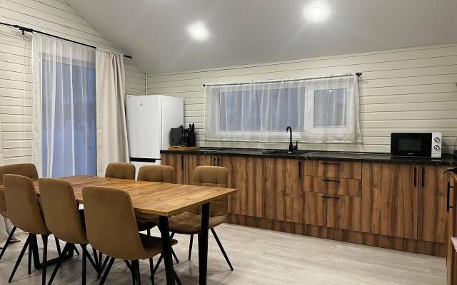 House Point 400 Kedrovyi