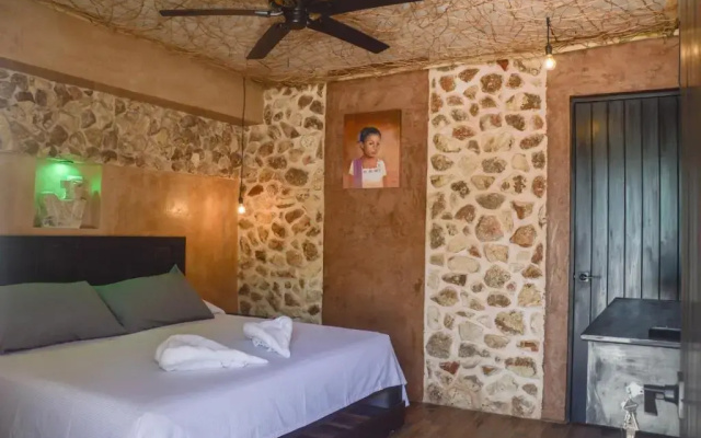 Hotel Colonial Zaci by GuruHotel