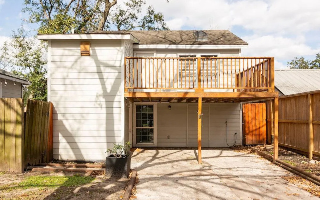Wonderful Getaway Houston 2BR w/Balcony Views