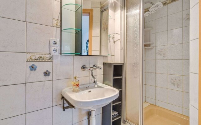 Cozy Apartment in Lichtenhain With Garden