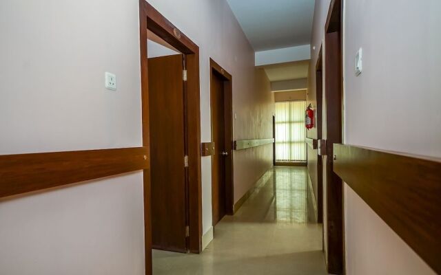 OYO 41030 Palacia Inn