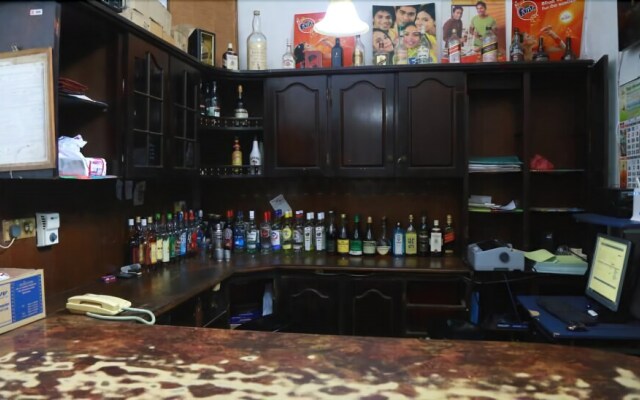 Field View Holiday Resort Hotel