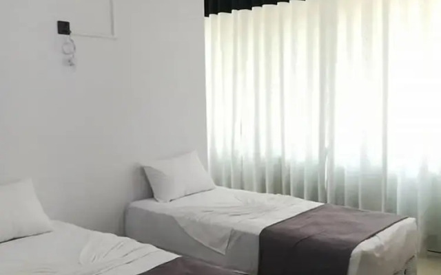 Thilini Hotel Apartment