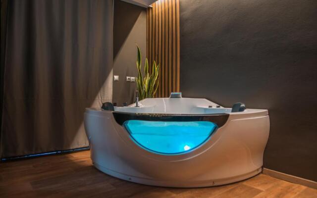 NOHO Boutique , premium living 7