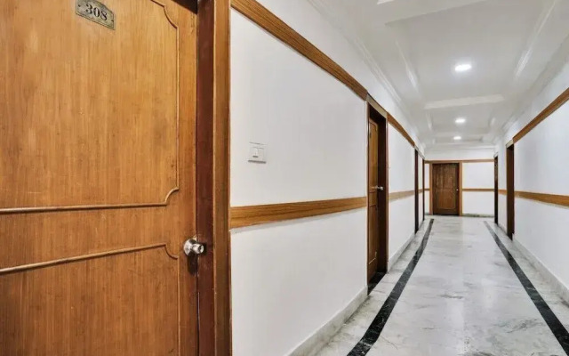 iROOMZ Hotel Hyderabad Towers