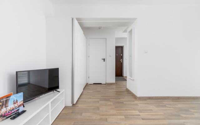 Studio Rynek Dębnicki by Renters