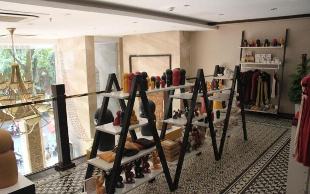 Golden Lotus Luxury Hotel