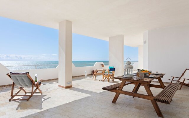 Pleasant Holiday Home in Donnalucata near Spiaggia Micenci